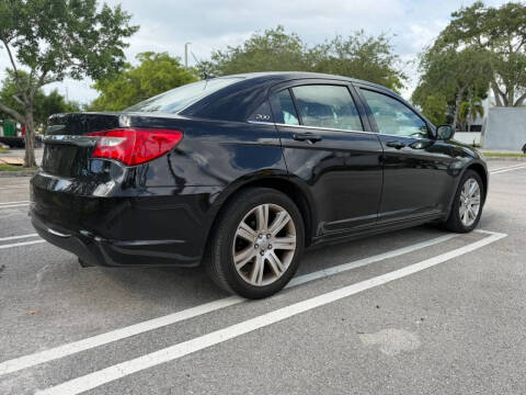 2013 Chrysler 200 Touring