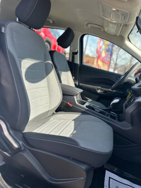 2019 Ford Escape S