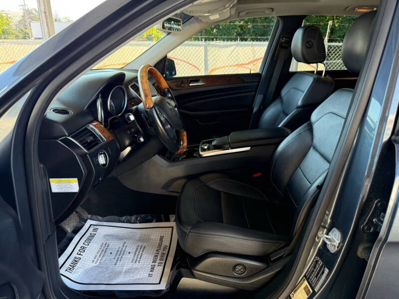 2012 Mercedes-Benz M-Class ML 550