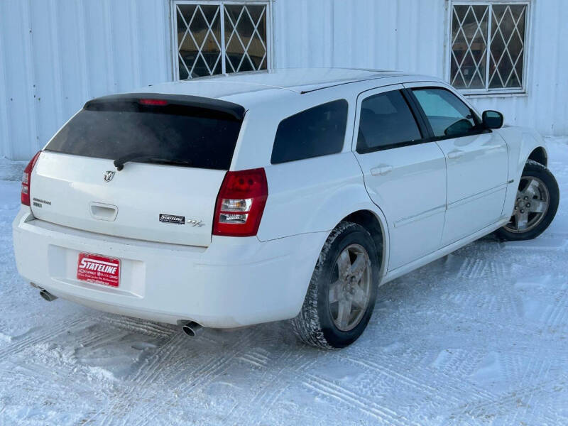 Used 2006 Dodge Magnum R/T with VIN 2D4GZ57266H328085 for sale in Iron River, MI