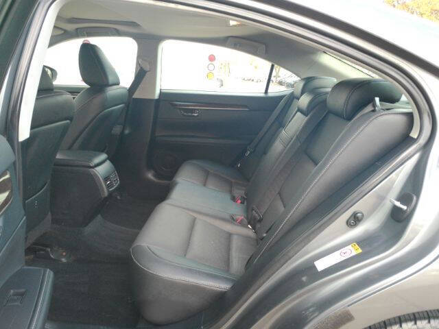 2015 Lexus ES 350 Crafted Line