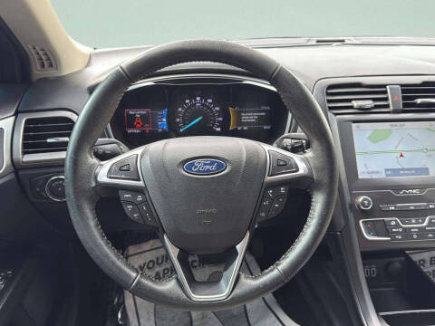 2020 Ford Fusion SE