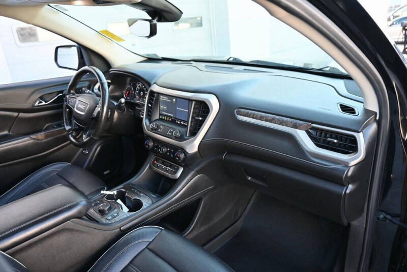 2020 GMC Acadia Denali