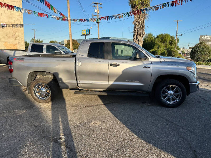 2015 Toyota Tundra SR5