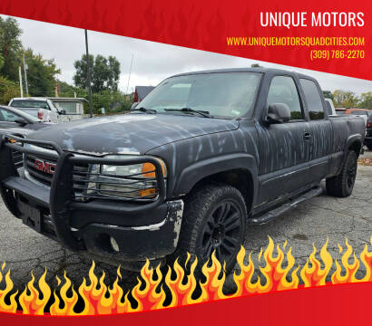 2005 GMC Sierra 1500 for sale at Unique Motors in Rock Island IL