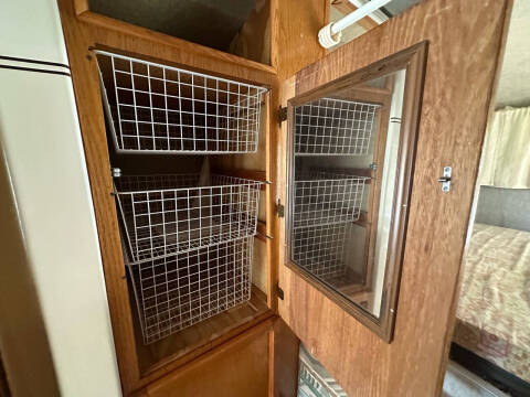 1986 Scamp Fifth Wheel/ Gooseneck Trailer