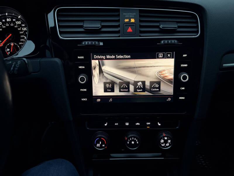 2020 Volkswagen Golf GTI S