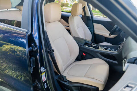 2017 Jaguar F-PACE 35t Premium