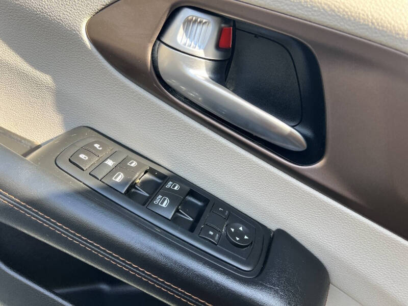 2017 Chrysler Pacifica Touring