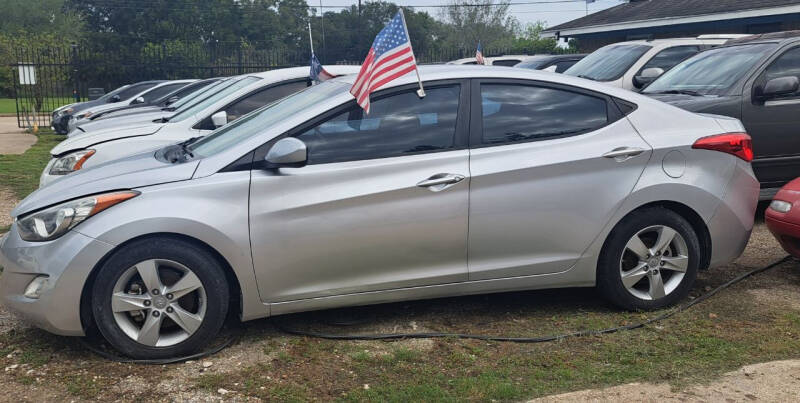 2013 Hyundai Elantra GLS photo 3