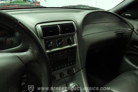 2004 Ford Mustang GT Deluxe