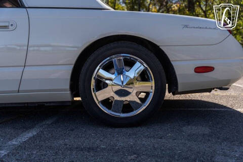 2002 Ford Thunderbird Deluxe