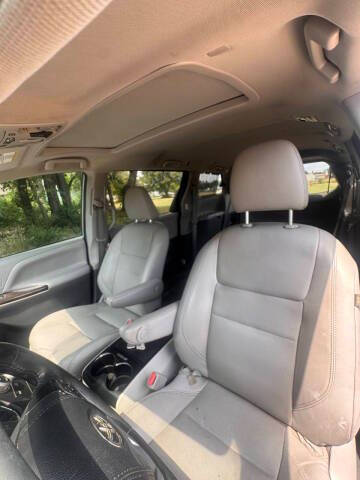 2020 Toyota Sienna XLE 8-Passenger