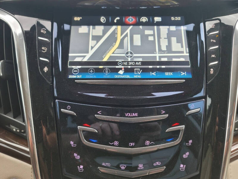 2016 Cadillac Escalade ESV Luxury Collection