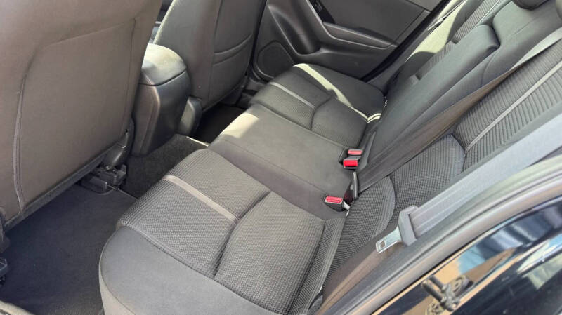 2018 Mazda MAZDA3 Sport