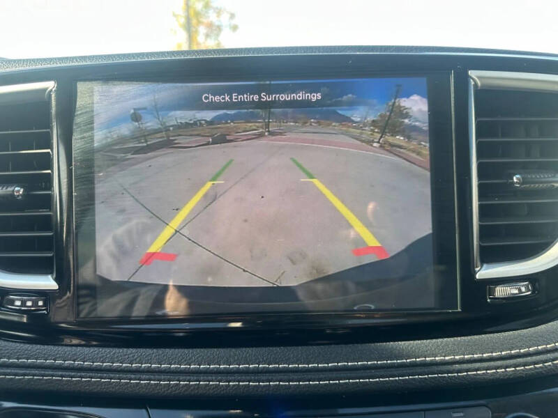 2023 Chrysler Pacifica Plug-In Hybrid Touring L