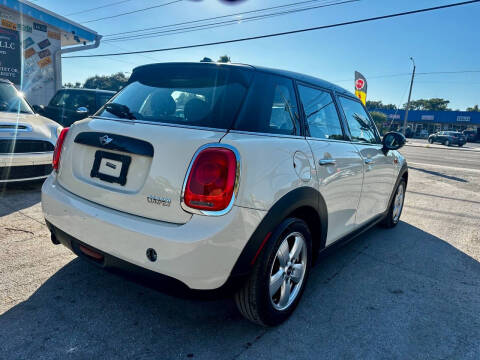 2016 MINI Hardtop 4 Door Cooper