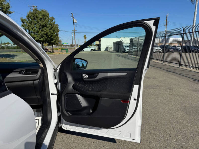 2020 Ford Escape S