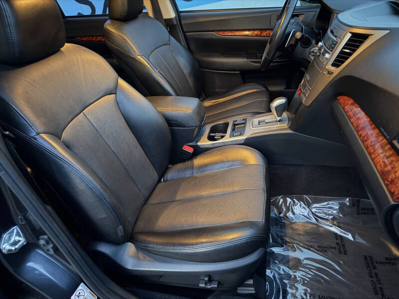 2011 Subaru Outback 2.5i Limited