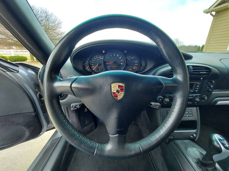 2004 Porsche 911 Carrera 4S