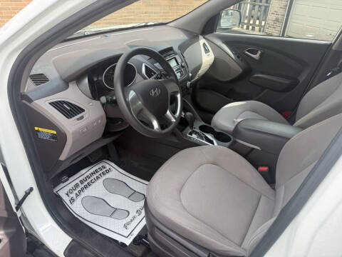 2012 Hyundai Tucson GL