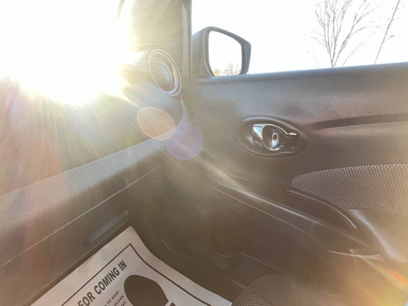 2016 Nissan Versa 1.6 SV