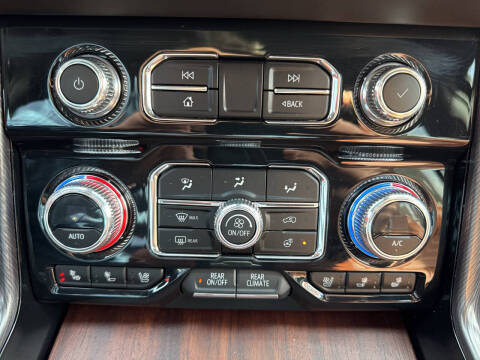 2023 GMC Yukon XL Denali Ultimate