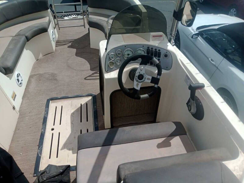 2014 Caravelle Razor 236