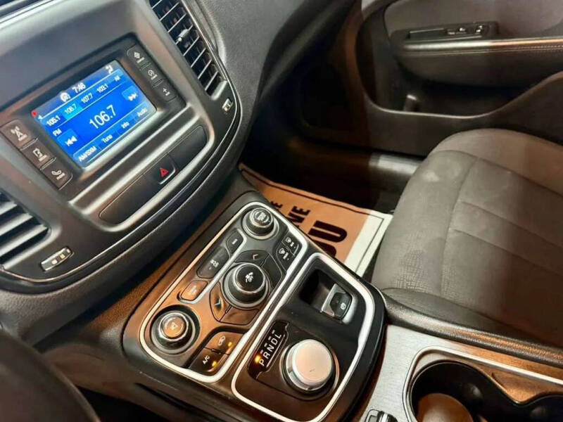 2016 Chrysler 200