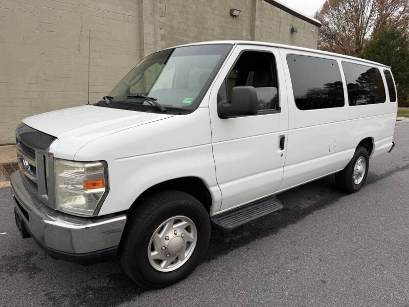 2013 Ford E-Series E-350 SD XLT