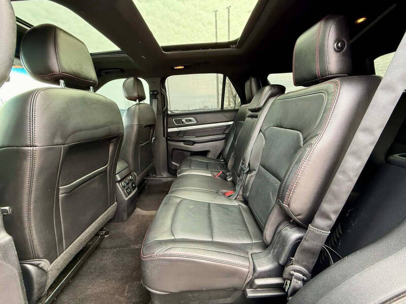 2017 Ford Explorer Sport