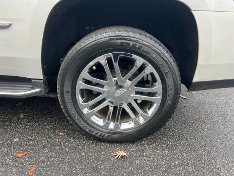 2017 Cadillac Escalade Standard