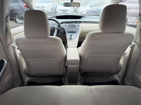 2010 Toyota Prius III