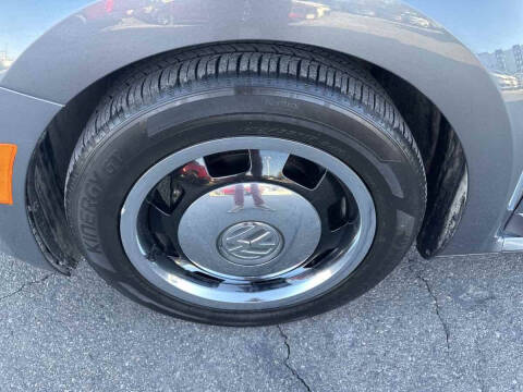 2013 Volkswagen Beetle Convertible 2.5L PZEV