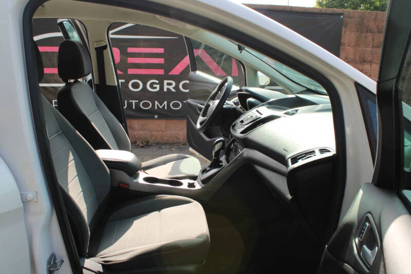 2014 Ford C-MAX Hybrid SE