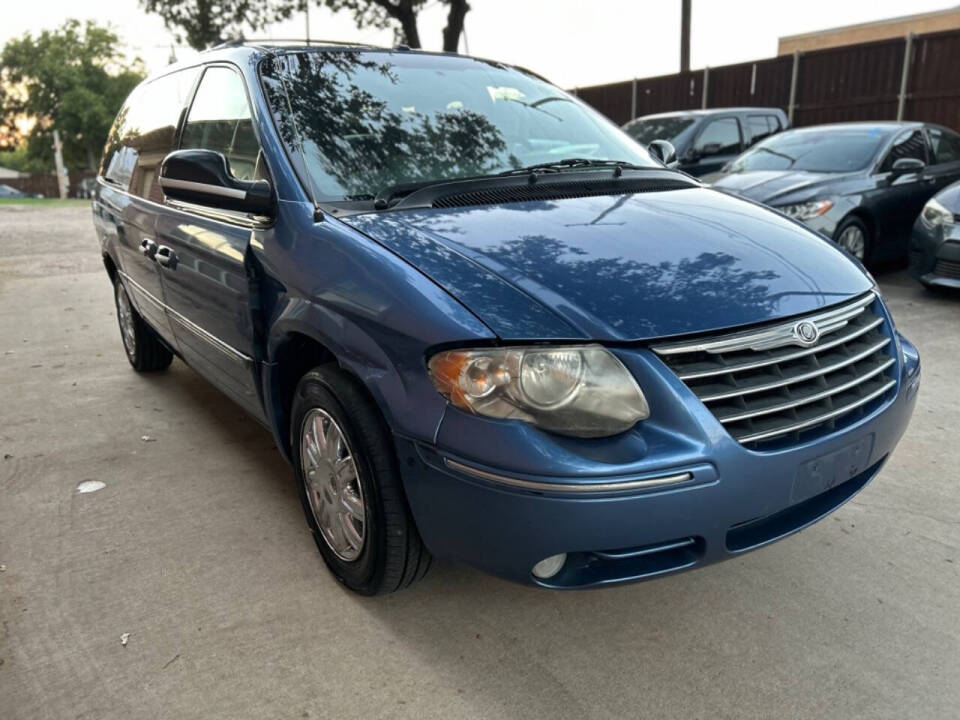 2007 Chrysler Town and Country for sale at Auto Haven in Irving, TX