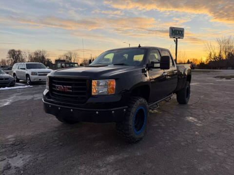 2014 GMC Sierra 2500HD for sale at WILLIAMS AUTOMOTIVE AND IMPORTS LLC in Neenah WI