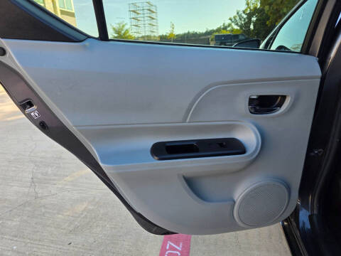 2013 Toyota Prius c Four