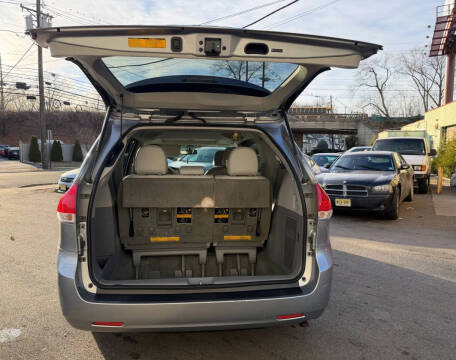 2014 Toyota Sienna