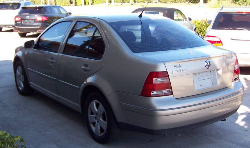 2005 Volkswagen Jetta GLS photo 4