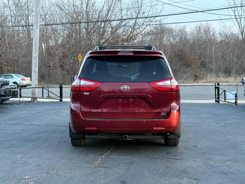 2016 Toyota Sienna