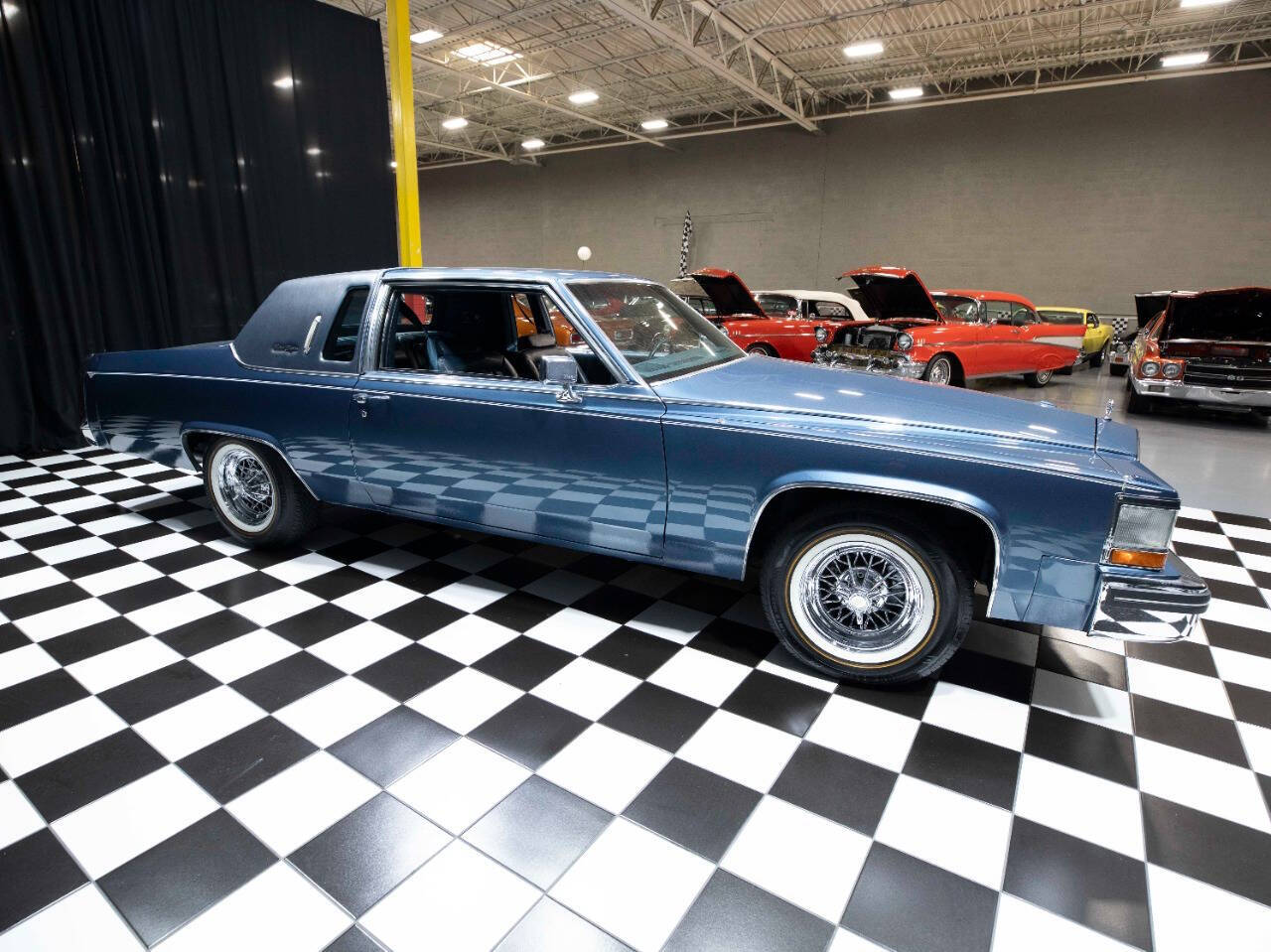 1985 Cadillac Fleetwood Brougham 12