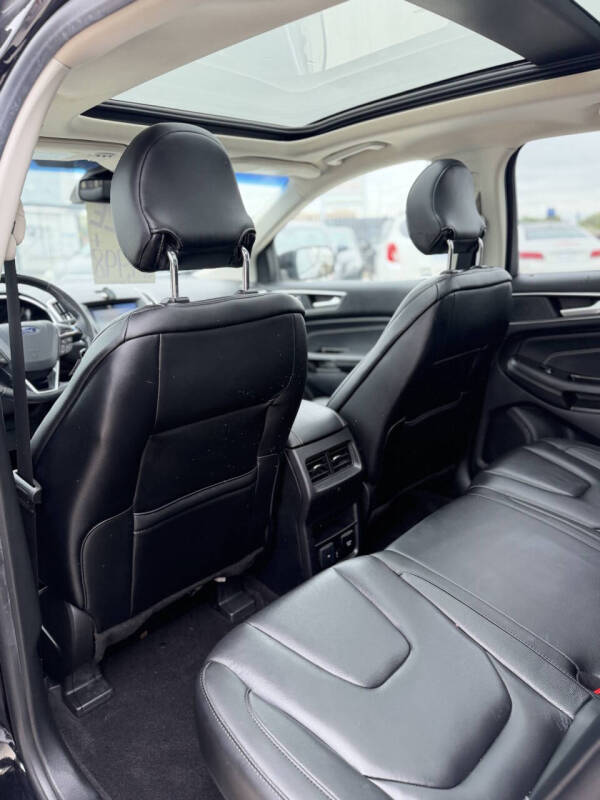 2019 Ford Edge Titanium