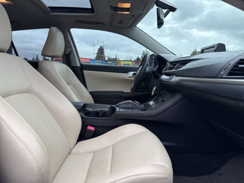 2011 Lexus CT 200h Premium