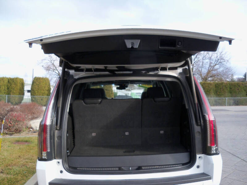 2020 Cadillac Escalade Luxury