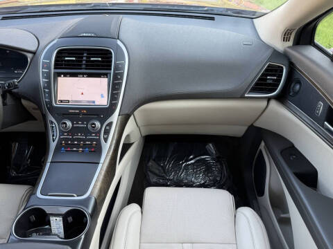 2019 Lincoln Nautilus Reserve