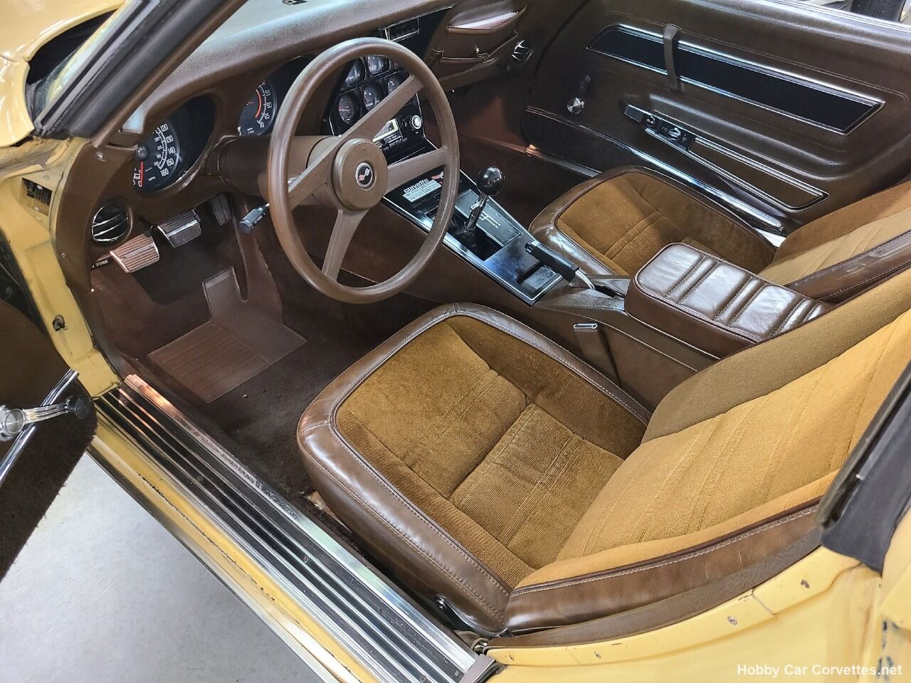 1977 Chevrolet Corvette 8