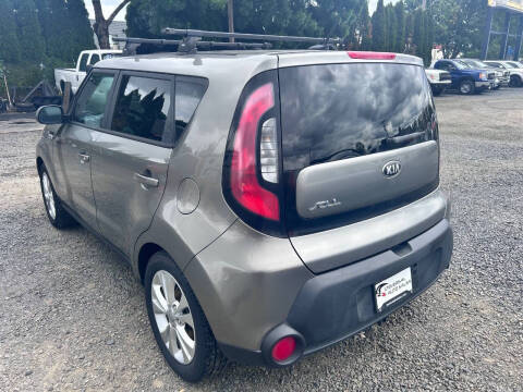 2015 Kia Soul +