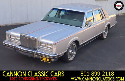 1984 Lincoln Town Car Signature