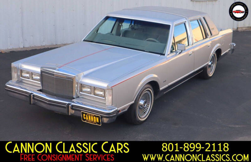 1984 Lincoln Town Car Signature